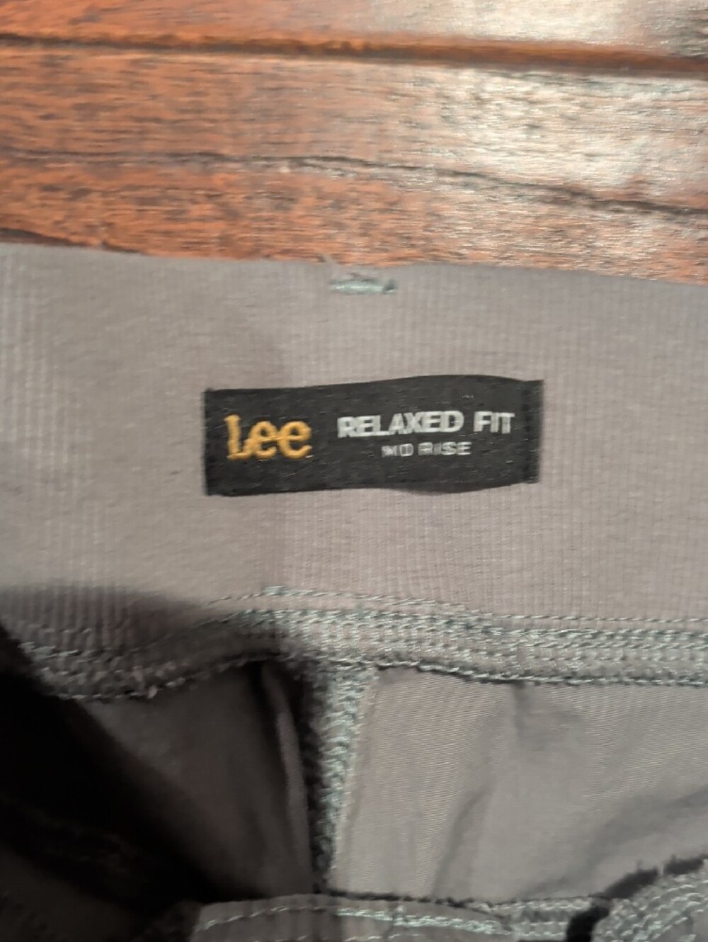 Lee Women's Light Gray Cropped Cargo Capris - Picture 2 of 7